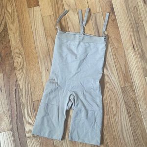Spanx shape wear sz S